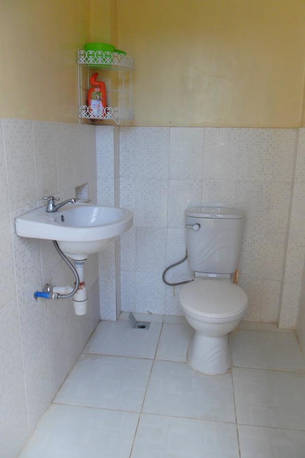 קורון Jims Castle Inn מראה חיצוני תמונה