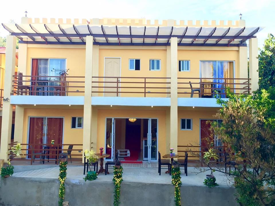 קורון Jims Castle Inn מראה חיצוני תמונה