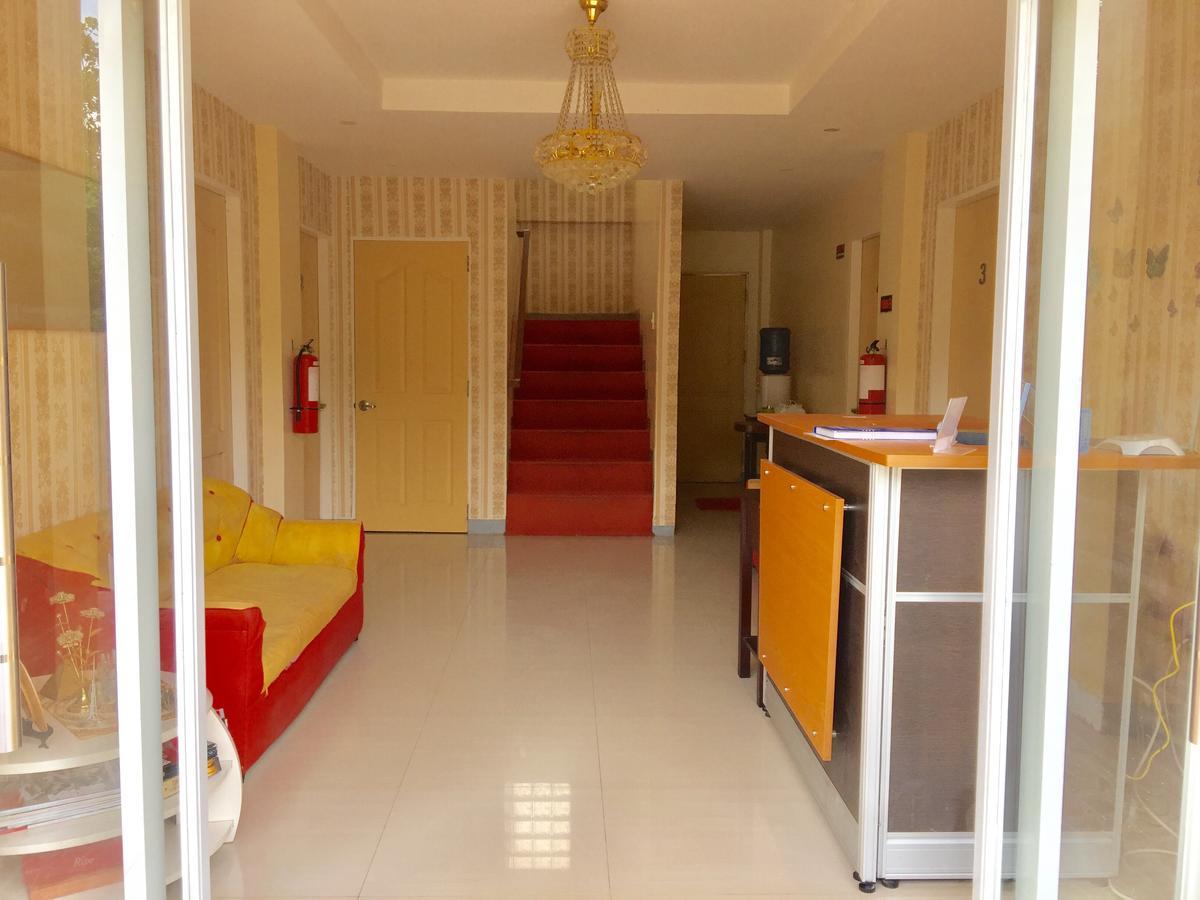 קורון Jims Castle Inn מראה חיצוני תמונה
